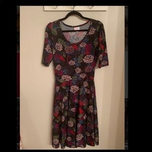 EUC LuLaRoe Nicole Dress size M Perfect for Fall!